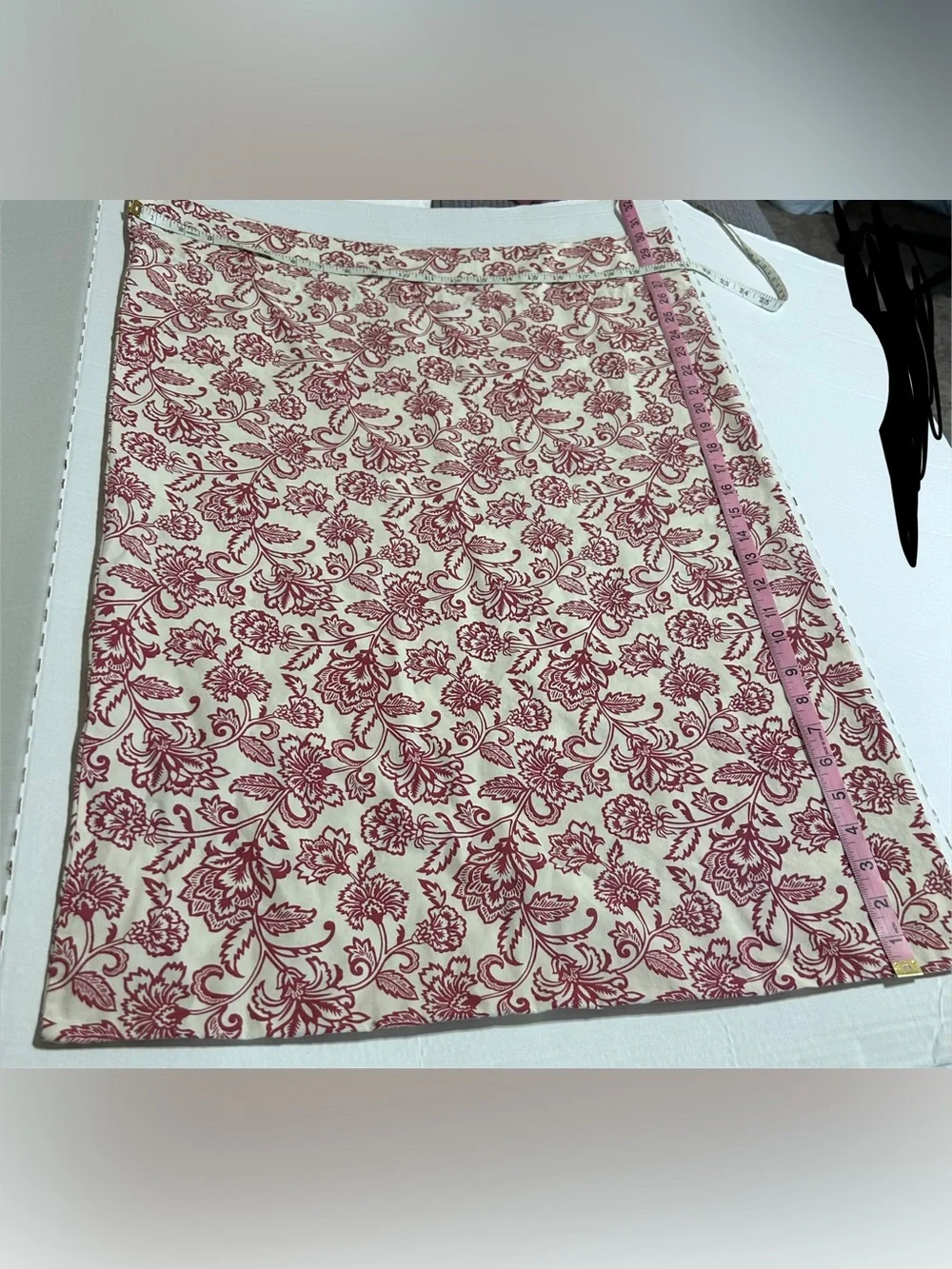 VTG  JCPenny Standard Pillowcases maroon/red Floral Traditional French/ English